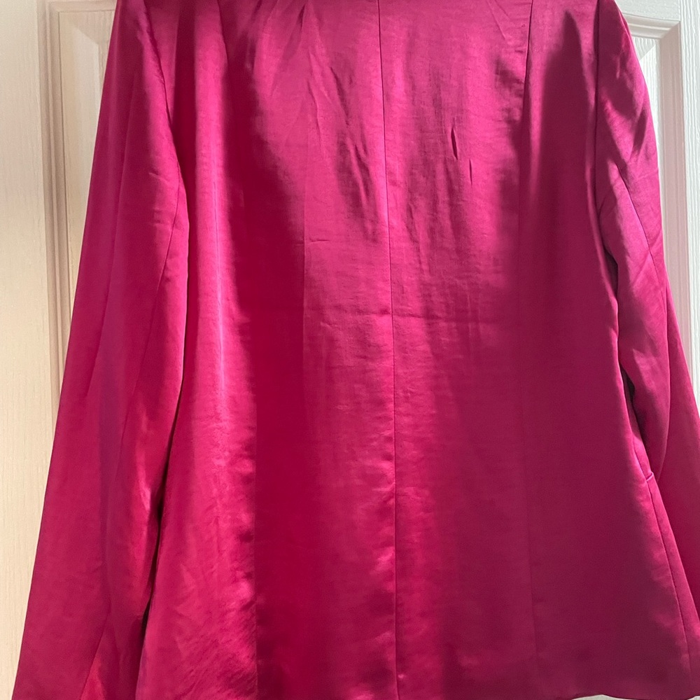 Drew pink satin blazer in a beautiful pink hue - Picture 5 of 6